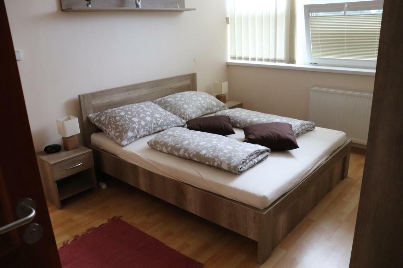 Apartman Lux Прешов Экстерьер фото